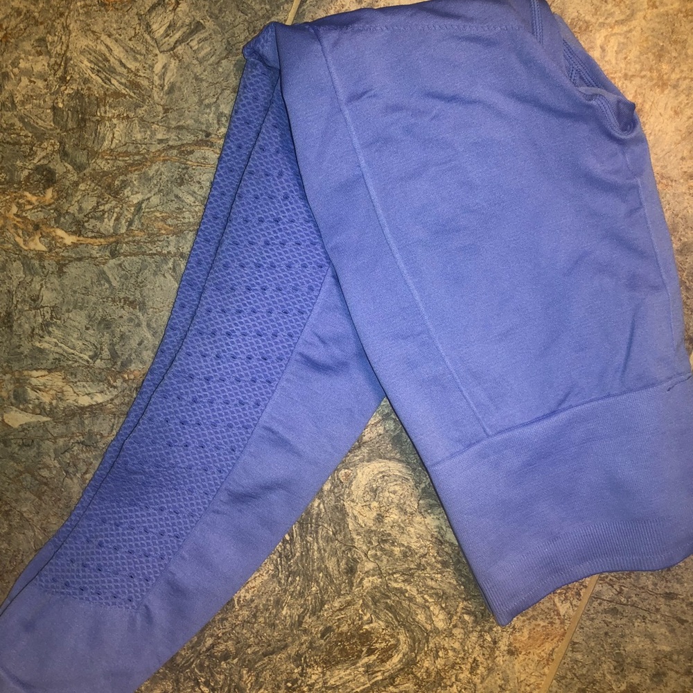 Fabletics cropped leggings